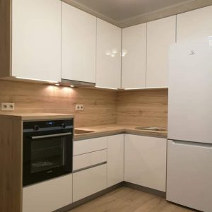 Небольшая угловая кухня